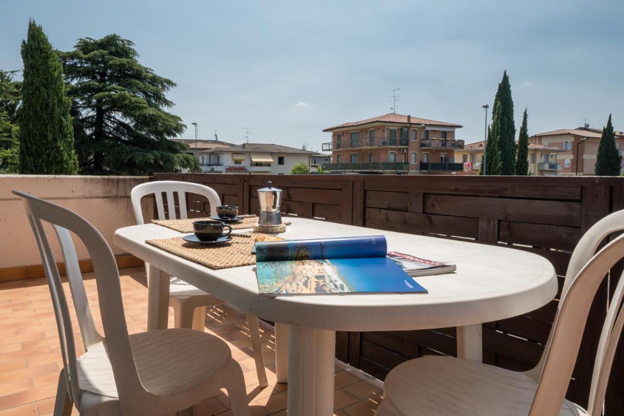 Gardappartamenti Sorgente Pool Sirmione Exterior foto