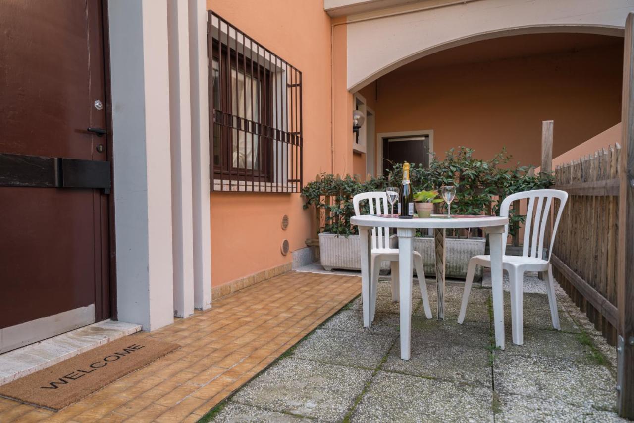 Gardappartamenti Sorgente Pool Sirmione Exterior foto
