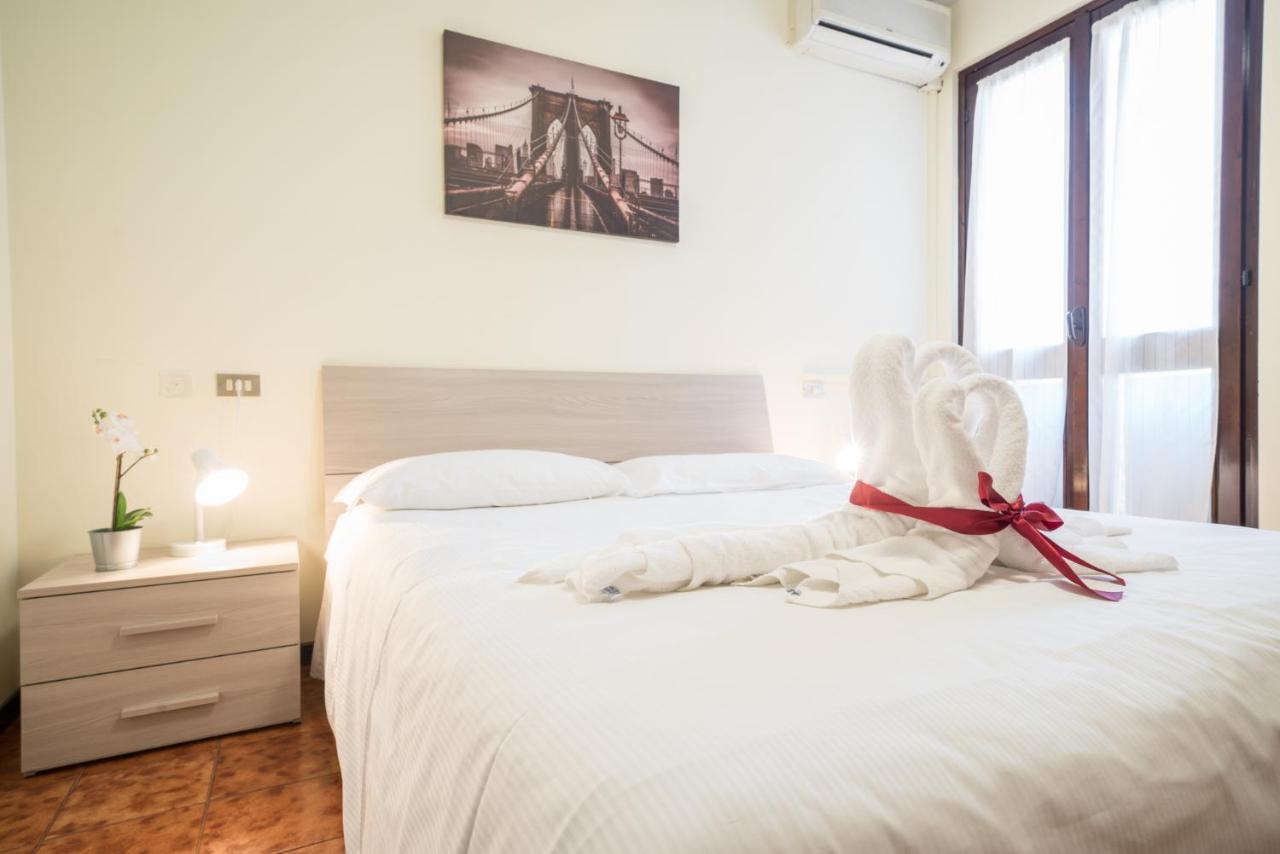 Gardappartamenti Sorgente Pool Sirmione Exterior foto